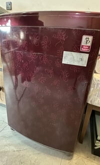 الغسالة سعرها 500 الف منظفة القنفات سعرها 75 الف المرجوحة 3 نفر 160 ال...