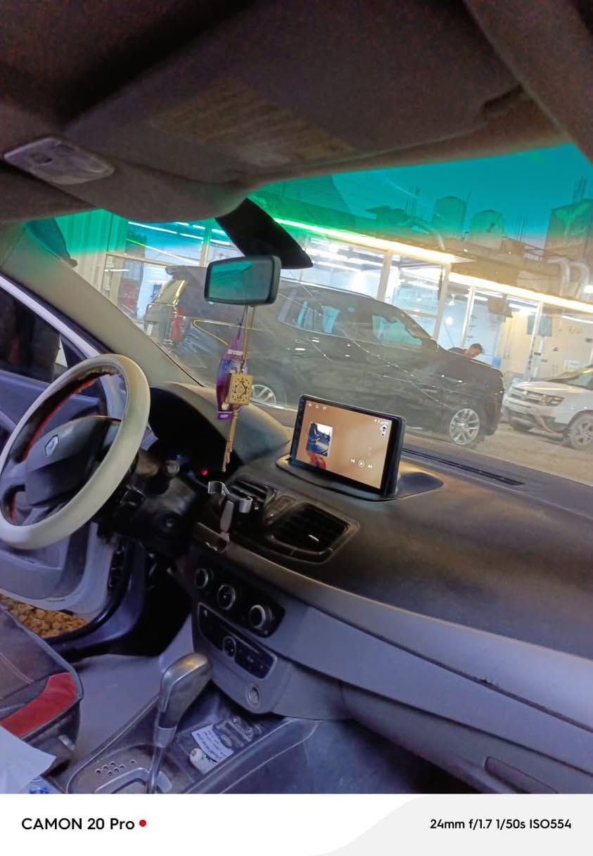 رينو فلاونس 2012
الون ابيض كما موضح 
كهربائيات كله جديد ضفيره (كير + مكينه)
حداديه جديده خير من الله 
تبريد شغال 
كير ومكينه خير من الله 
بيها قطعتين صبغ اثر ضربه وبيه خدوش بسيطه 
لايت زنون فقط العالي 
مكان السياره بابل الحله 
بيع مستعجل 
السياره بسمي مداور ثاني يوم 
رقم الهاتف ***********
متواجد واتساب او فيس واتصال 
وبخدمتكم 
السعر 61 وبيها مجال بسيط
