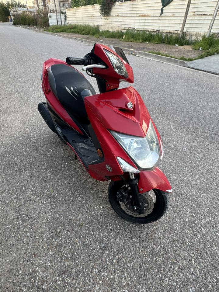 السلام عليكم للبيع سكنس لد ياباني نوزل خطين دراجة مال رمبة بحالة الوكالة كلهة بلادية ماشية 38 الف تتعب تكول جديدة مكينة ما مفتوحة مكفولة  عل فحص  السعر مليون و 350   العنوان بغداد البلديات الرقم ***********
