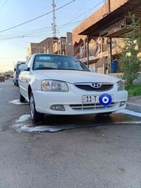 فيرنا ٢٠١٥ للبيع سيارة مكفولة من ضربة وصبغ مكينة كير حداديه تخم تاير س...