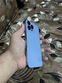 13 برو ماكس  128  دبل سيم  مبدل بطاريه 100 فقط  السعر 640 وبي مجال  لل...