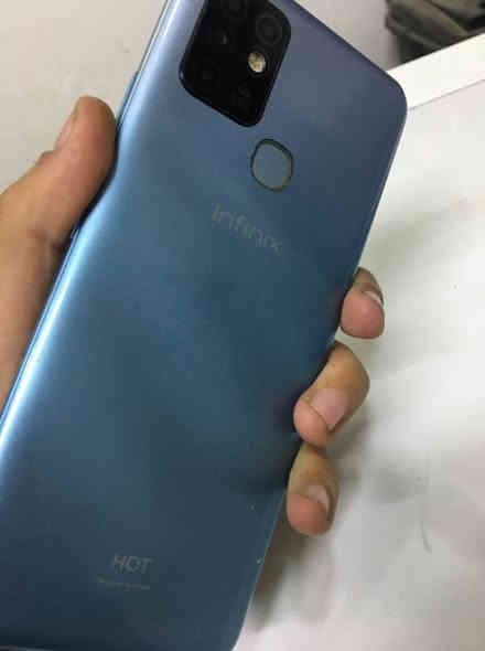 للبيع كل عيب مابي وشرط كله بلادي جهاز ممفتوت نظيف 128 كيكا بطارية 5200 السعر 75 الف شراي تعال خاص او اتصل *********** كركوك
