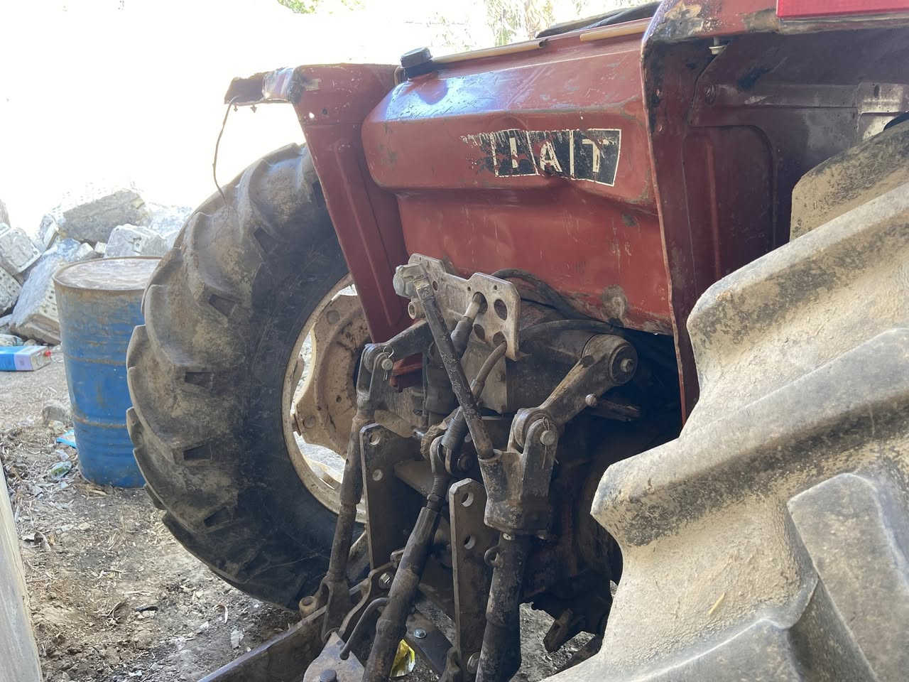 اسلام عليكم مكينه فيات للبيع مكينه حجم 90موديل 91 مكينه جاهز خيركم الله كبل للمراب ما ناقصه كلشي وياه فدان تركي ابو 16ثلاثي وسعر 18وبيه مجال مكان لمكينه واسط النعمانيه رقمه ***********
