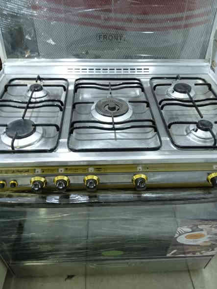 طباخ كريازي ٥مشاعل جدا نظيف  هفلان قرب جامع سيد طيب  ***********
