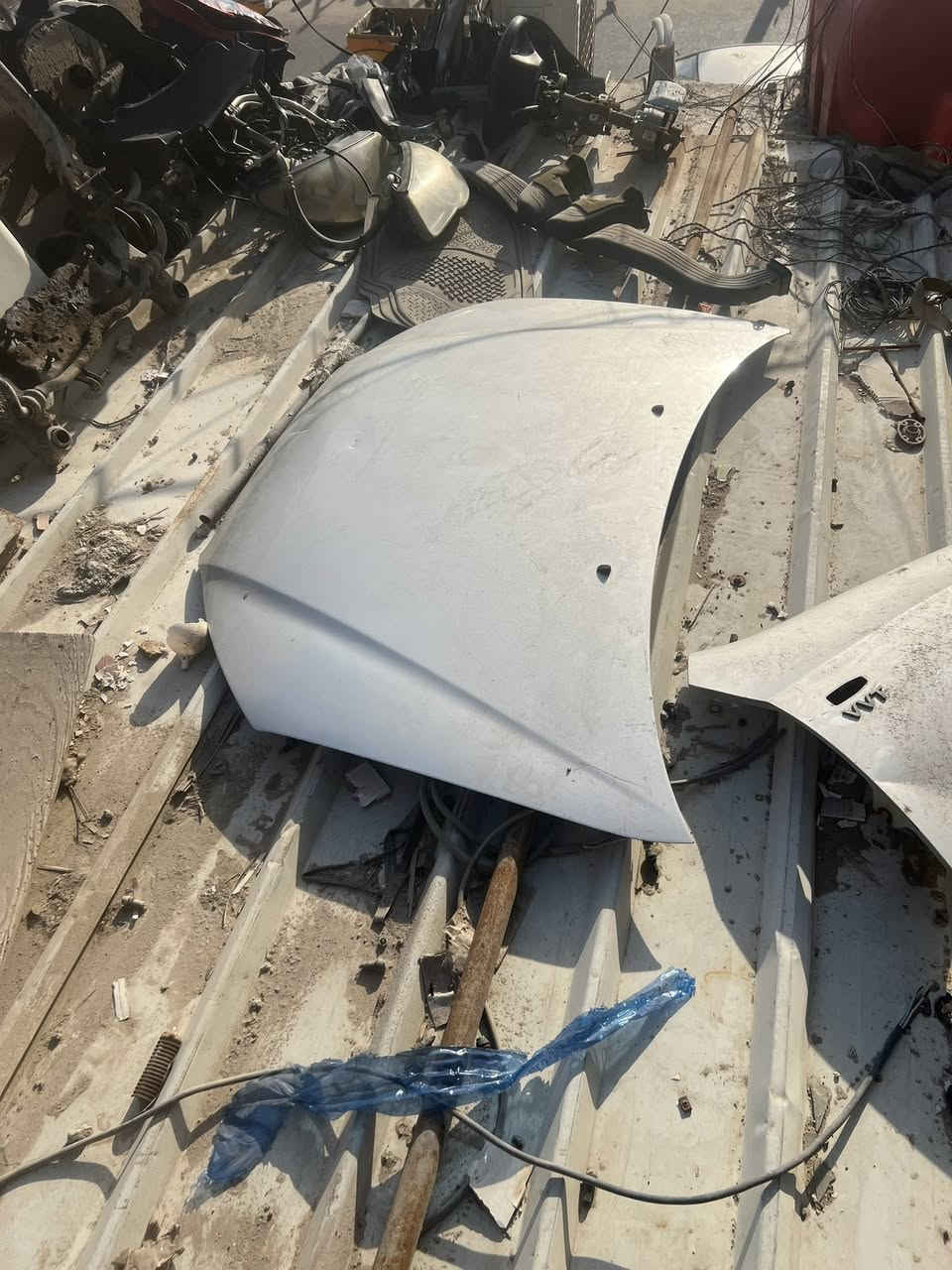 غراض سياره انترا صابونه تفصيخ شتريد موجود عنوان بصره قديمه***********
