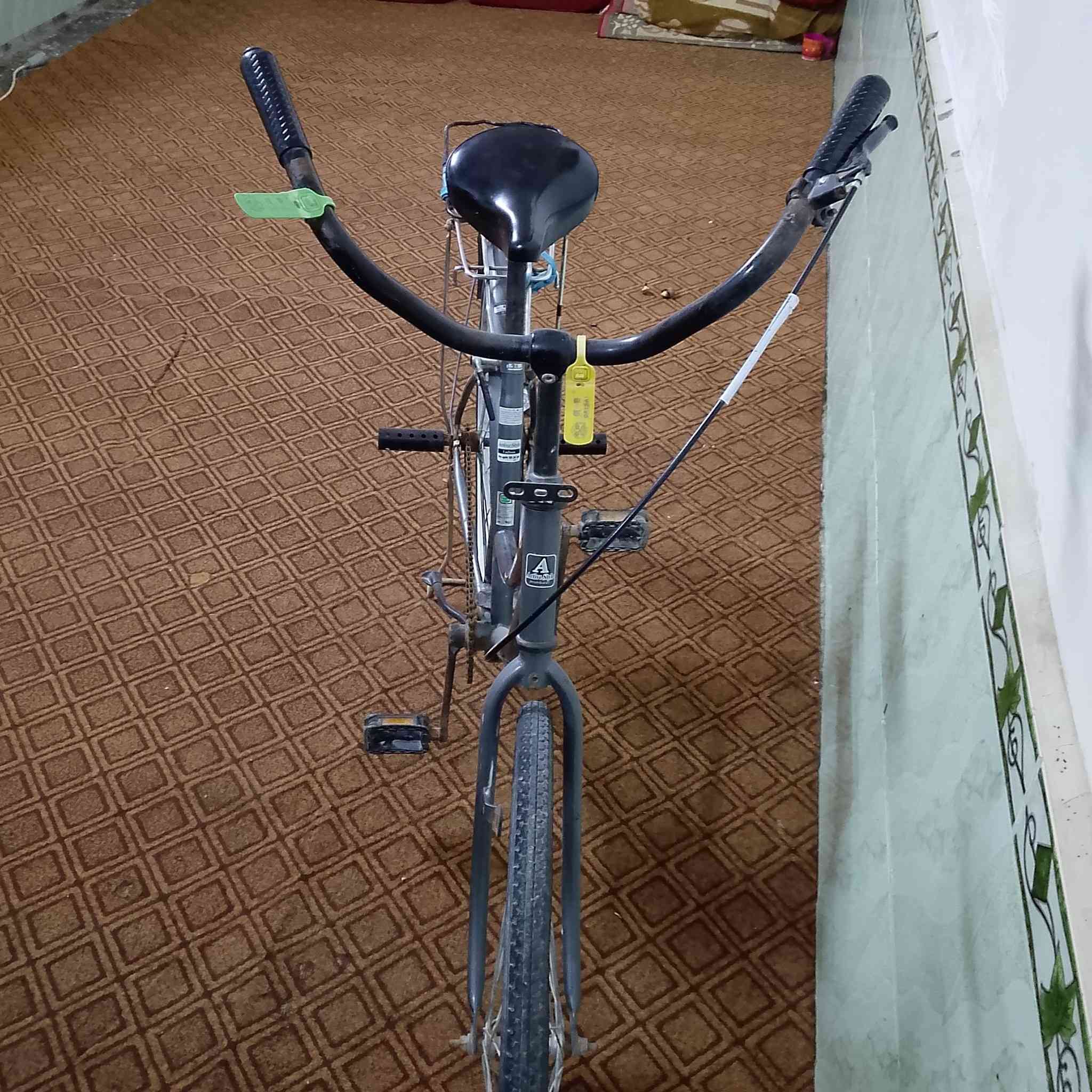 السلام عليكم بايسكل نظيف حلو الترتيب والشرايه ***********
واتساب
