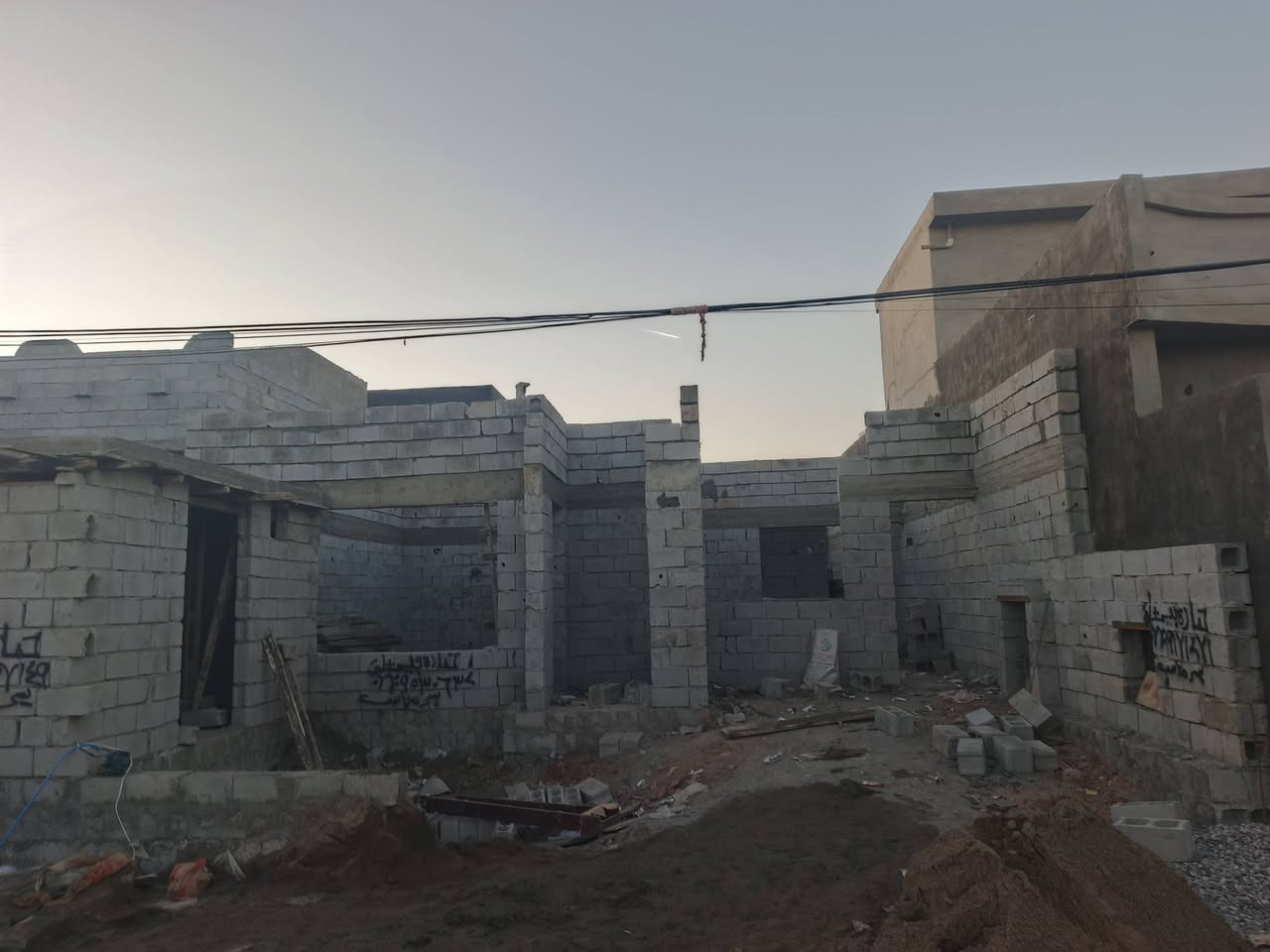 اصطه بناء حالياً متفرق كادر انجاز سريع رقم الهاتف ***********
