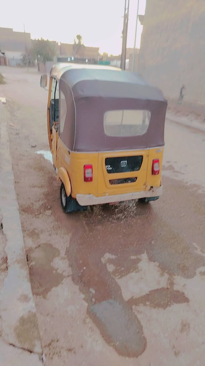 السلام وعليكم
تكتك بجاج للبيع
التكتك (كفاله) من الضربه
تكتك كلهه بلادي لا خياسات ولاتعمير
فقط بيهه نص شبر معجون بل صفحه
(مكينه ما مفتوحه)
تكتك كلشي ما عايزهه كبل لشارع
أوراق اصولي السعر 7500
المكان بابل ابو غرق
الرقم ***********  وبي واتساب
