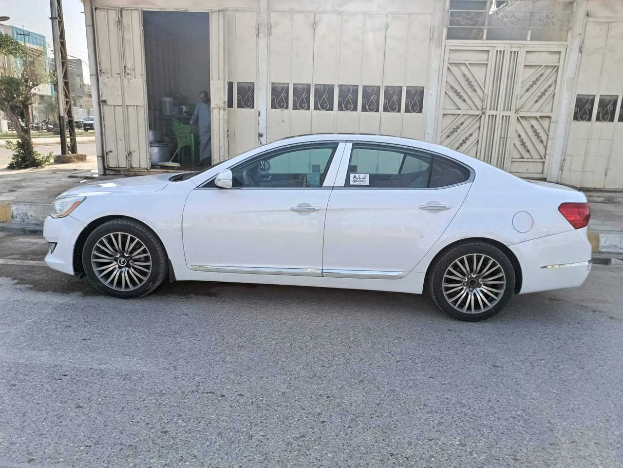 🚗 للبيع: كادينزا
🔹 المحرك:3300
🔹 
🔹 اللون: ابيض
🔹 رقم:  (دولي) بإسمي – تحويل مباشر
🔹 السنوية: جديده
📍 الموقع: الناصرية / قلعة سكر
❄️ التبريد: ثلج
📡 السونار: موجود (مرفق بالصور)
✨ ملاحظة: السيارة أنظف من الصور وجاهزة، ما تحتاج أي صرف
💰 السعر: 120 قابل للنقاش البسيط
📞 اتصال فقط: غير متواجد عالفيس 
***********
***********
