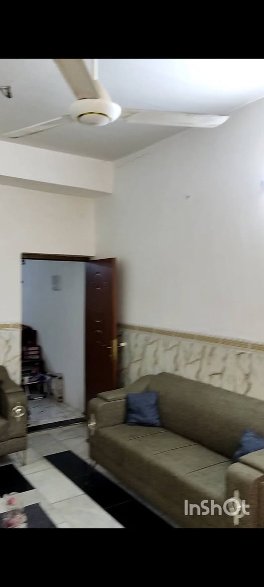 بيت للبيع موقع مميز قريب على السوك الثاني 125متر منطقة ال22 يحتوي على ثلاث غرف نوم 1بالطابق الارضي 2فوك وحولي وصاله مطبخ والسعر ب(((88مليون)))وبي مجال كلش قليل ***********
