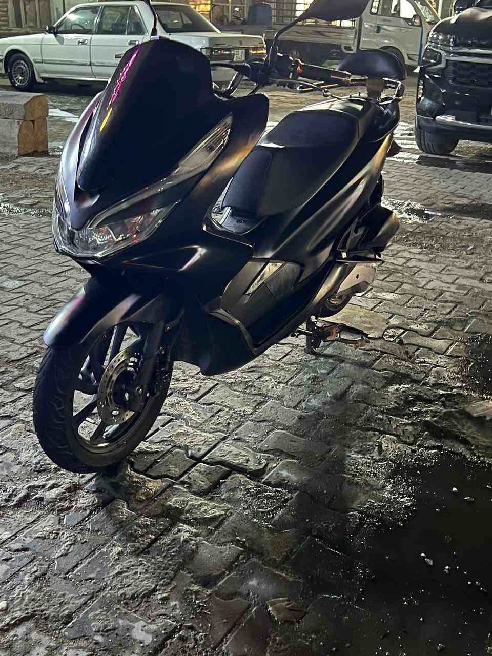 السلام عليكم بي سي اكس جيل الثالث دراجه جديده معنه الكلمه اسود طافي مكينه برغي ما مفتوح بيه شلعه معدل بانزين محسن دهن موتل السعر 13ورقه وبيه مجال بسيط مكاني بغداد مدينه الصدر ***********
