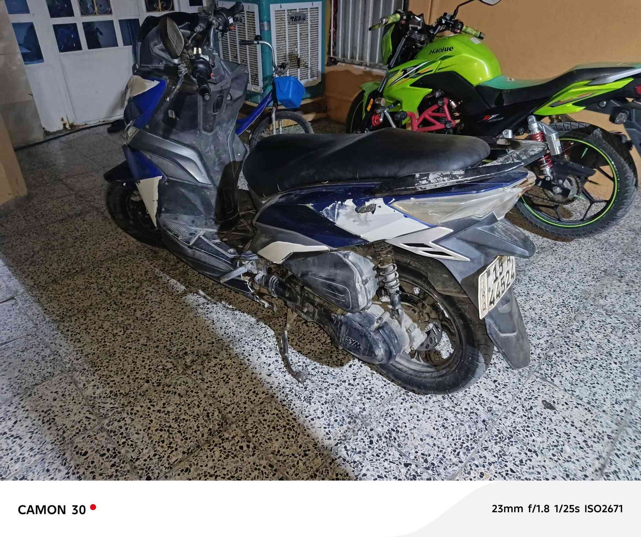 سايم رص  للبيع مسجل رقم انكليزي محرك مفتوح.. يرادله ترتيبات.. دراجه ناعمه.. للبيع السعر ب ٩٠٠ . مكاني رمادي. ***********
