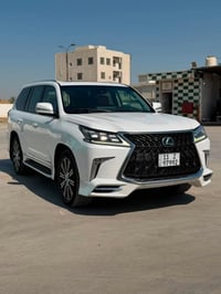 لكزس LX570 • ٥٫٧ V8 • ممشى ١٢٠ ألف