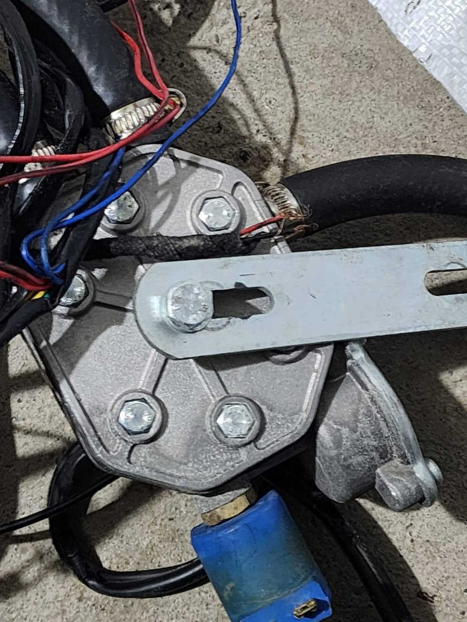 ئەم سیستەم غازە هەیە بۆ فرۆشتن مەوادی Italy تانکی درێژی 60 لیتری تورکی دەرەجە 1 بێ کێشەیە هەموو شتێکی خۆی لەگەڵە
ژ. م ***********
