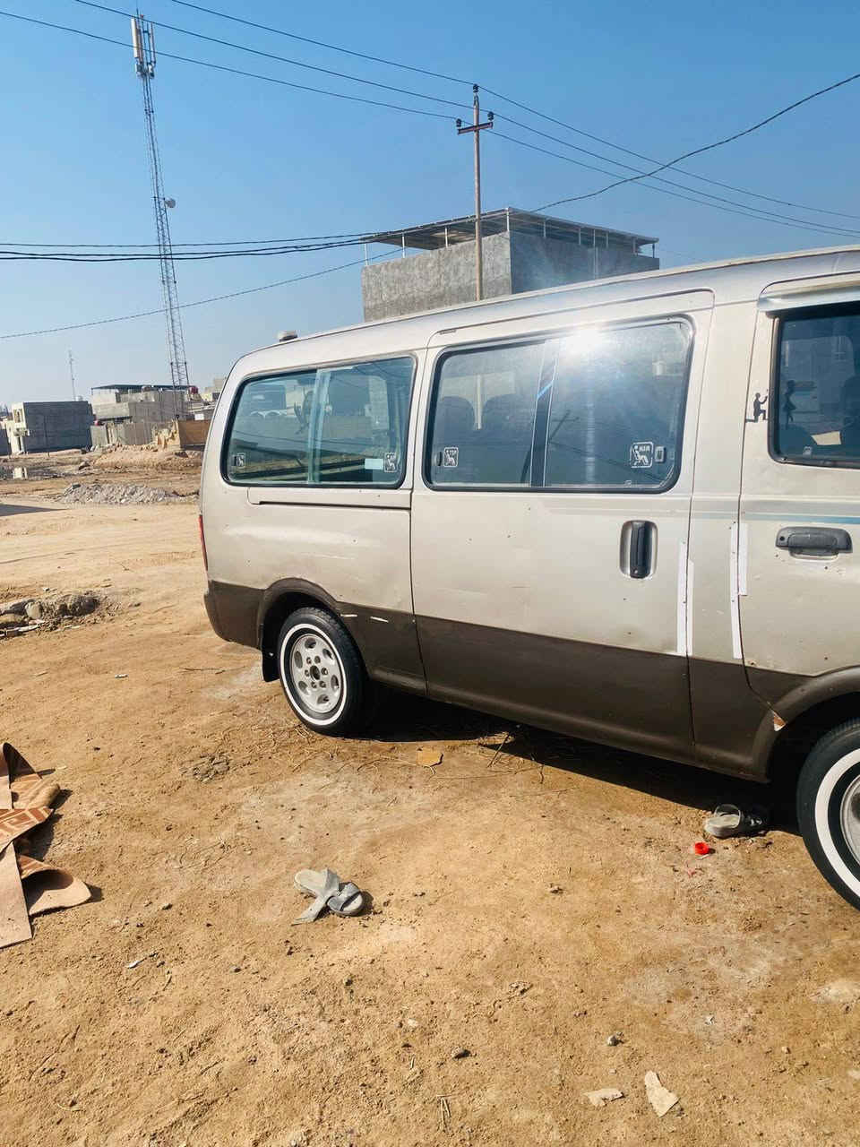 السلام عليكم بريجو 1998 رقم انكليزي باسمي السياره جاهزه بدي بلاد بدون صبغ السياره جديده السعر 67 وبيه مجال بسيط مكانها بصره شط العرب ***********
