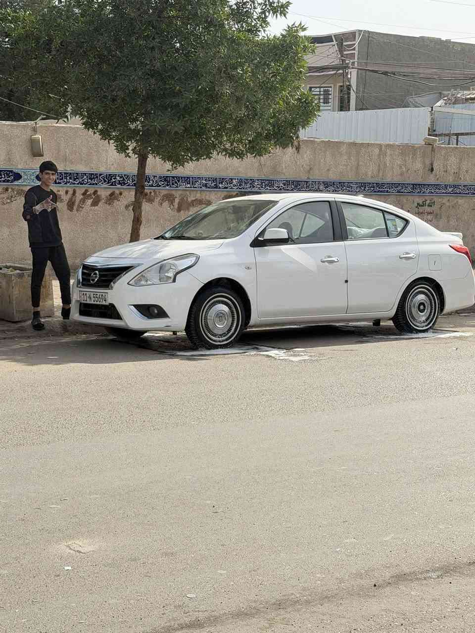 السلام عليكم نيسان صني
٢٠١٨ للبيع 
سياره بيها باب صدر صبغ بدون معجون 
وبيها شخط بل باب الي ورا صدر خفيف 
الباقي كله كفاله صدر جديد 
منضومه غاز منضومه زنون تخم تاير دوشمه عام 
سياره ماشيه ٣١٠  استعمال شخصي 

١٠٧ وبيها مجال 
***********
البياع تقاطع درويش
