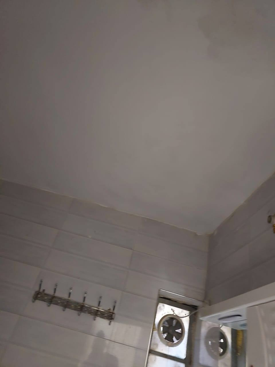 بيت الايجار مناوي باشا 
المساحة 380م طابقين يحتوي على 5غرف منام وصاله وصحيات ومطبخ وكراج السيارة حديقه الايجار الشهري 2700$ قابل للتفاوض 
عنوان المكتب 
شارع 14 تموز مقابل مطعم السوري 
**********************
