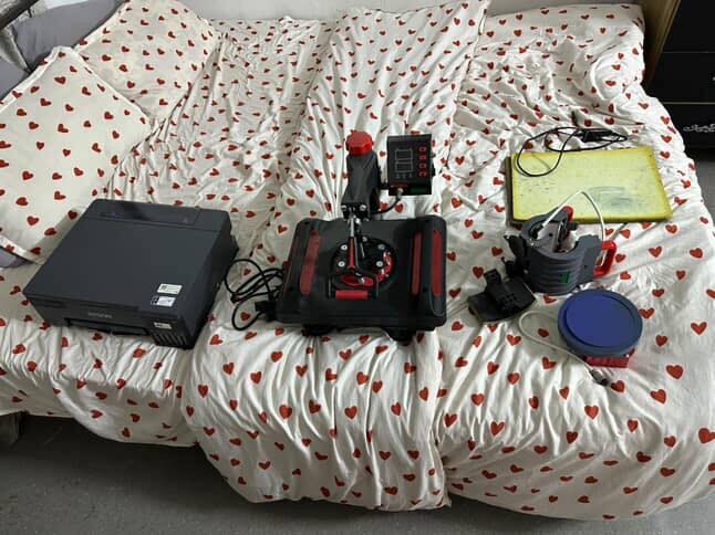 السلام عليكم طابعة EPSON + مكبس حراري الطابعة يحتاجلها صيانه فقط وطبعها حلو ومرتب ابيعهم شلعة وحدة ما ابيع كل قطعه وحد سعرهم مناسب لان مستعجل على بيعتهم الي يحب يتفضل خاص او يتصل على رقمي هذا ***********
