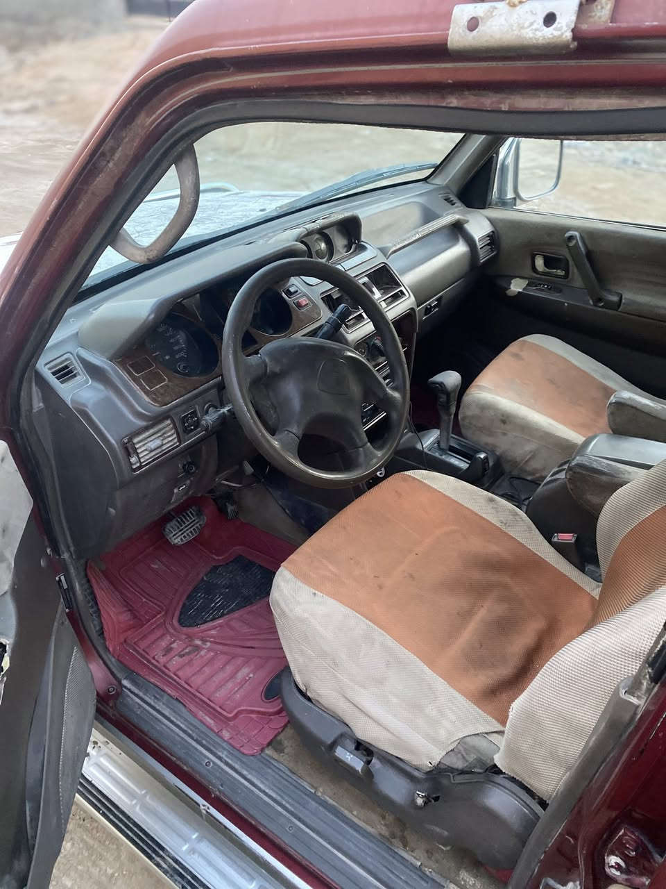 السلام عليكم
باجيرو  مديل 2000 
مكينه وكير جدد بلاد 
تخم تاير جديد 
حداديه جديده 
مداور ثان يوم 
سعر 37 $ 
وبيها مجال 
*********** 
السماوه
