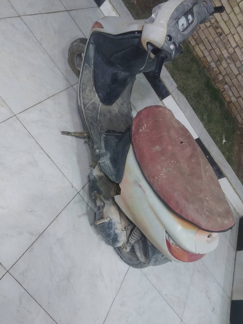 السلام عليكم دراجه فراشه للبيع اوراق الدراجه كايمه اما كربائياتها كلها شغاله
العنوان نهاوند السعر 150 وبيها مجال الرقم *********** اتصال واتساب
