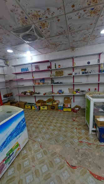 عارضات للبيع عدد٢ مع  واحده طرحيه كوت مع ٣٦ رف العمارات السكنية  ***********
