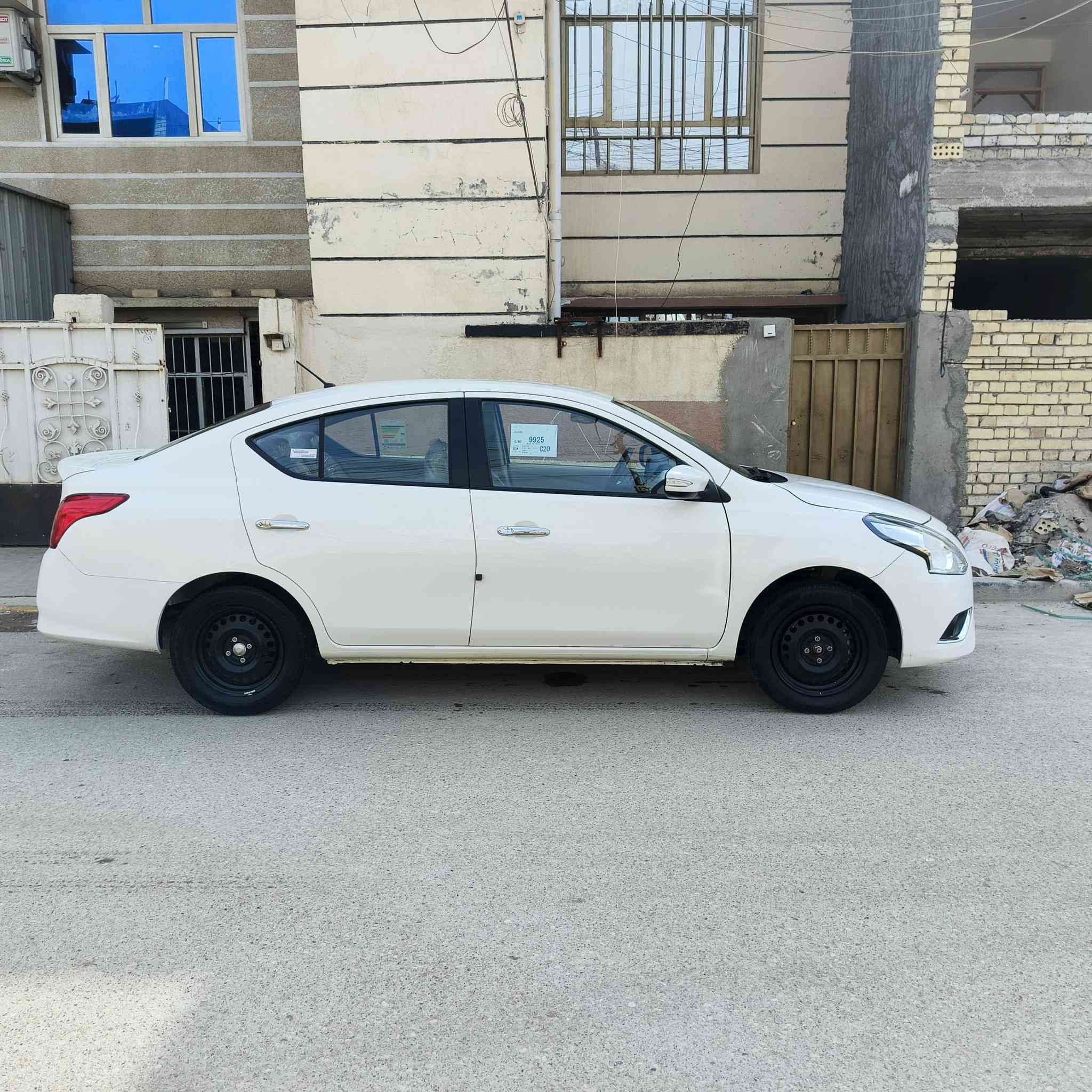 سني مصري موديل 2024 رقم بغداد باسمي هزه وسنويه جدد  مكفول من الصبغ والفتح والشد بيها بارد قيل بل هلال جه الصدر ماشيه 40الف شاشه وكامره وتحكم ستيرن واشاير بل مري. سياره جاهزه مابيها نقص
العنوان بغداد الدوره
السعر 125
للاستفسار ***********
