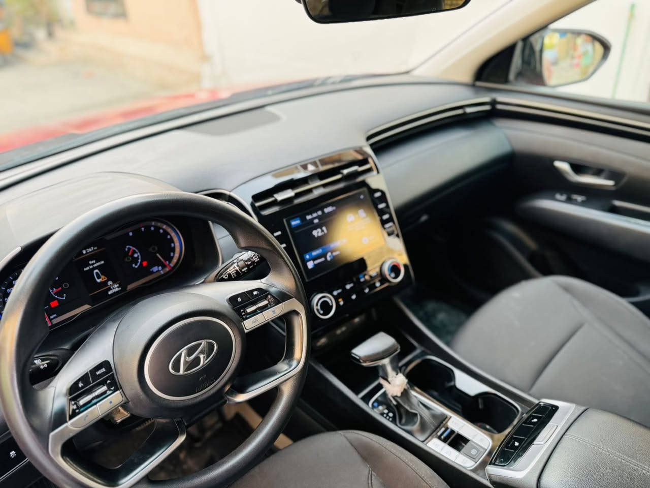 السلام عليكم 
للبيع توسان 2022 
وارد امريكي SEL

🔹كلين تايتل 

محرك 2500
تشغيل عن بعد 
بصمة تشغيل و بصمة أبواب 
اشاير بالمري 
كرسي السائق كهرباء 
وبقية التفاصيل موجودة كاملة 
ماشية 75،000 ميل 
محرك جديد 
رقم بغداد 
سعر 195 وبيها مجال 
الموقع - بغداد 
للاستفسار الاتصال 
***********
