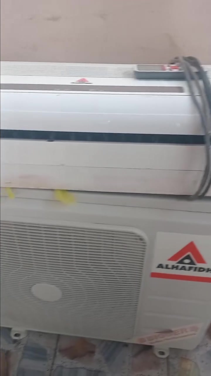 سلام عليكم مكلف بل نشر سبلت للبيع نظيف ماداخل تصليح مقفول غازه تاخذه كبل تشده السعر خاص او تصال ع رقم الهاتف‏ ‪***********‬‏
