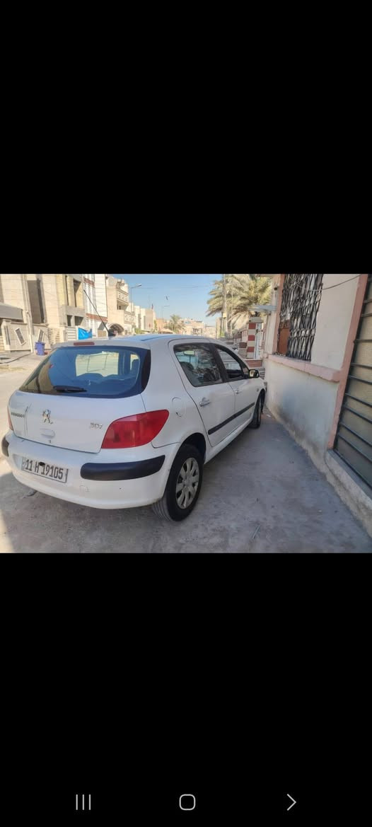 السلام عليكم  بيجو ابيض اللون رقم جديد دولي بغداد بيها أماكن طخات سياره جدا نضيفه الاتصال  ٣٠٧ موديل ٢٠٠٩ الاتصال رقم *********** احمد
