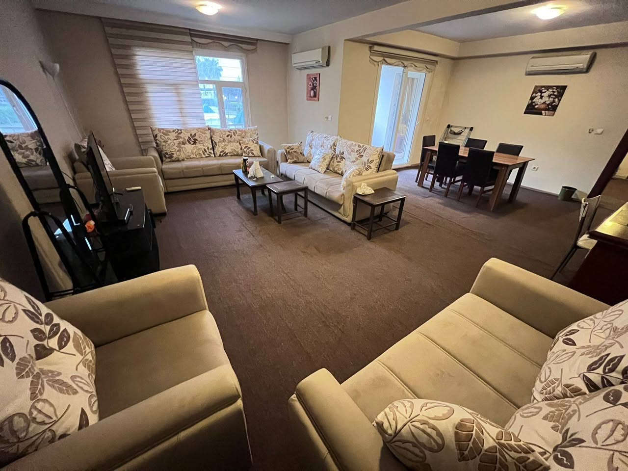 🏢 شقة مميزة للإيجار في مجمع رويال إمباير

🔹 3 غرف نوم + صالة (3+1)💰 الإيجار: 850$ فقط شهرياً📍 موقع ممتاز وهادئ

📞 للمزيد من المعلومات أو لحجز زيارة: ***********

لا تفوت الفرصة! 🌟
