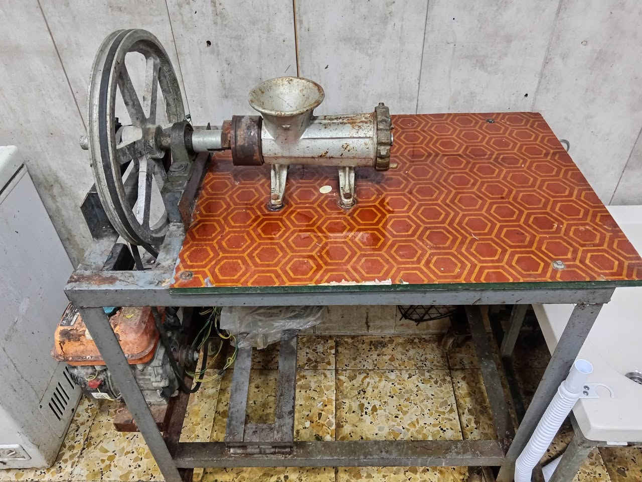 السلام عليكم مكينه مال ثرم اخت لجديده كهرباء وبانزين ***********
