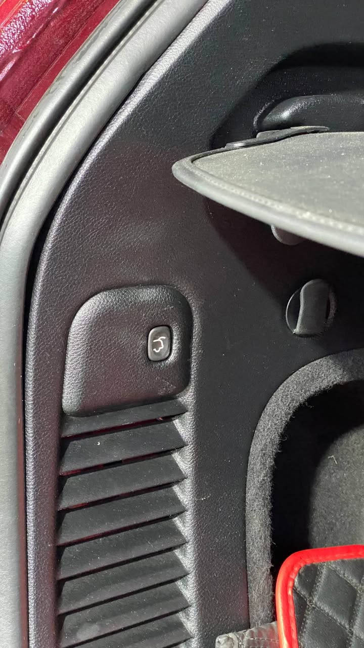 جيب كراند شيروكي
2018 وارد كندي كلين تايتل اصل
السياره فول 1/1 رادار امامي
أتو بارك 
مكفوله كفاله عامه 
ماشيه 77 الف كم حقيقي
رقم *********** بغداد, العراق
