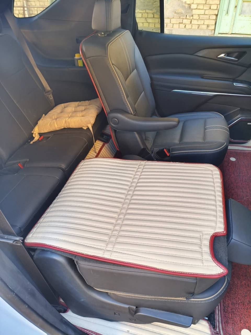 سلام عليكم
ترافرس 2025 هاي كنتري أعلى فئة
السيارة كلش حلوة عزل ومتانة ورزانة واقتصادية بصرف الوقود جداً 
رقم بغداد
السعر 377 $
عداد المسافة 11000 كم وليس ميل ما يعادل 7000ميل
السيارة آني مستوردها وآني معمرها فقط تبديل لايت أيسر  وصبغ بنيد والبنيد أجه وياها من أمريكا
حادثها موضح بالصورة الطخة باللايت والدعامية ونفسها شادها 
للتواصل ***********
