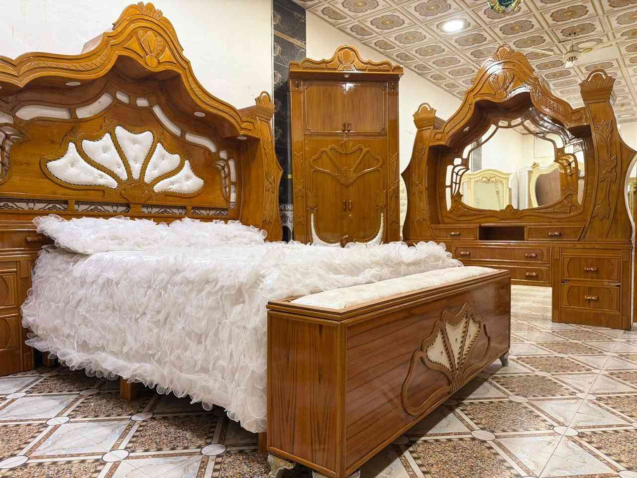 متوفر لدى الجشعمي 🌹
غرفة نوم نجارة معمل الجشعمي
مستخدمه 15 يوم 
السعر خاص
كنتور 6 باب ملحق  
قياسات :   الكنتور
الطول : 350
الارتفاع :270
⭐️⭐️⭐️⭐️⭐️⭐️⭐️⭐️⭐️⭐️⭐️⭐️
😍😍 يقدم لكم معرض الجشعمي اجمل الغرف بأسعار مخفضة 👍،، زورونا ألرمادي التأميم شارع المشاتل قرب ركن المدينه 
للأستفسار ***********
