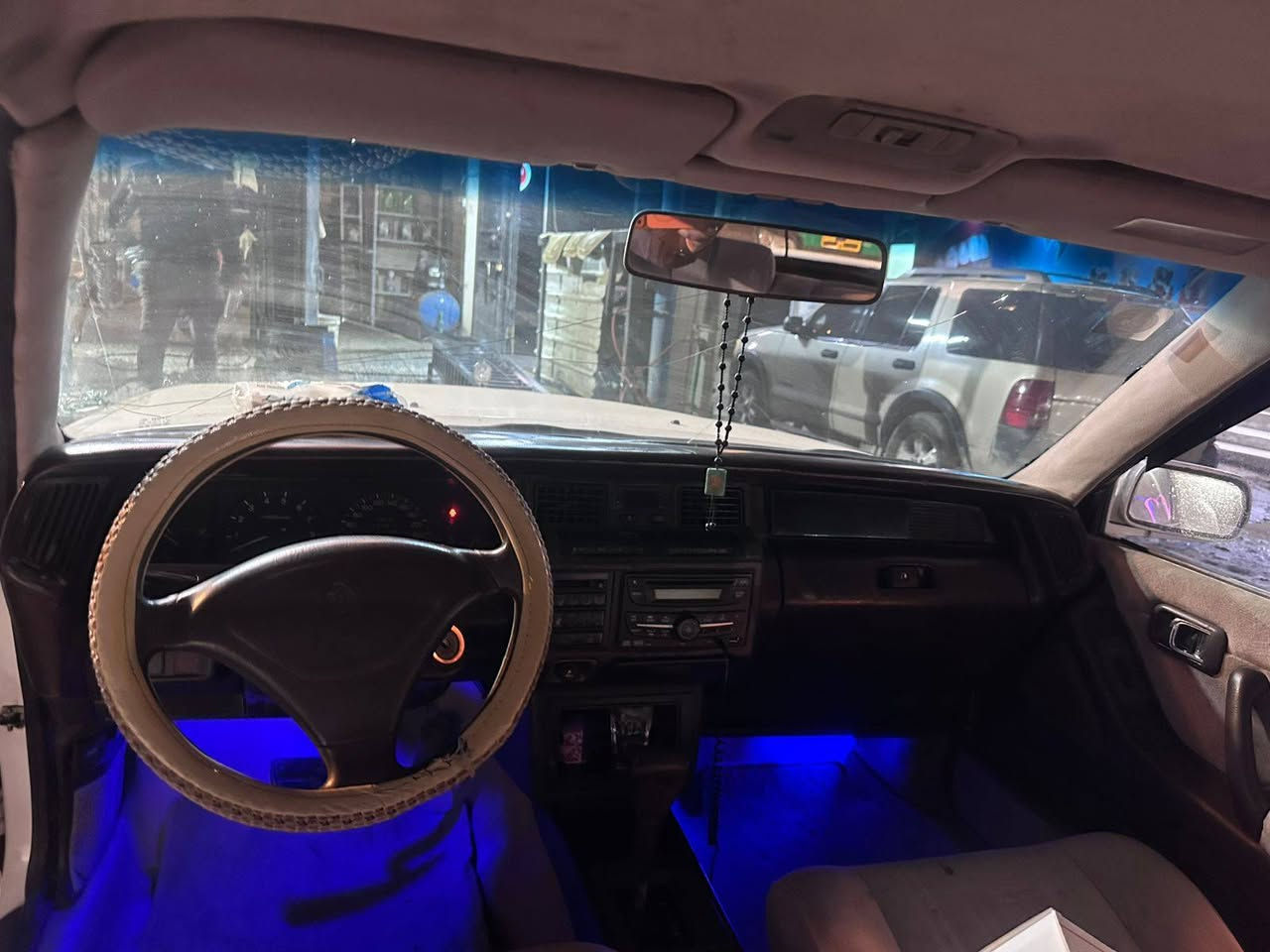 السلام عليكم ارنب طويل رقم انكليزي بسمي  مكينه وكير اثنين ونص جدد حداديه جديدة كهربائيات كلها شغاله تبريد ثلج دواخل كارتون تخم تاير باتري كارتون مكفوله كص ونقل وعيب شرعي   مصبوغه عام جماليه السعر 70خابر وبيك خير ودلل ***********
