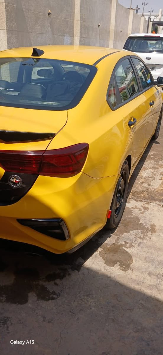 السلام عليكم ورحمة لبيع فورتي 2020 حادثه جاملغ وشوي من البنيد دوشمه عام تخم ويل وتاير جديد كير سياره ايتي  المرغوب ومنضومه تبريد جديد السياره مناقصه شي السعر 135 وبيه مجال مكانه السياره كاظميه واني مكلف بل نشر ***********
