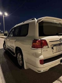 لاندكروز  موديل ٢٠١٤  بريم اصل  رقم بغداد كفاله عامه من كلشي  ماشيه ١٣...