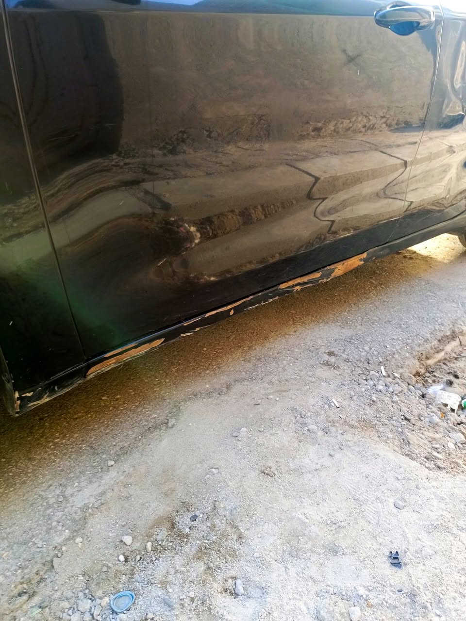 السلام عليكم 
دوج دارت 2016 ... بيع او مراوس 
محرك 2.0.  ...الفين 
تخم تاير+ حدادية +ويل بوليسي 
لايت زينون وكالة اصلي 
ضربتها باب خلف السايق والجاملغ مصبوغ وجارد من امريكا هذا حادثها ..
بيها دوسة وطلقة بالقمارة ممصلحهن 
سنوية لل2031.. بأسمي  لوحات انكليزي  رقم ذي قار 
مكان ذي قار قضاء الشطرة 
السعر 83 وبيها مجال حك الجية 
((نواقصها  .. شريط ستيرن + دكمة دبل اشارة (رباعية) + كمبريسر التبريد شغال بس بي صوت للامامنة جديد بالكارتون مشدود  ..منظومة التبريد كلها جديدة  ابيع بدون تبريد للامانه ))
كل التفاصيل ذكرتها!   !!!  النواقص تنزل من السعر !!!!
*********** 
مراوس او بيع 
عذرا عن الاطالة
