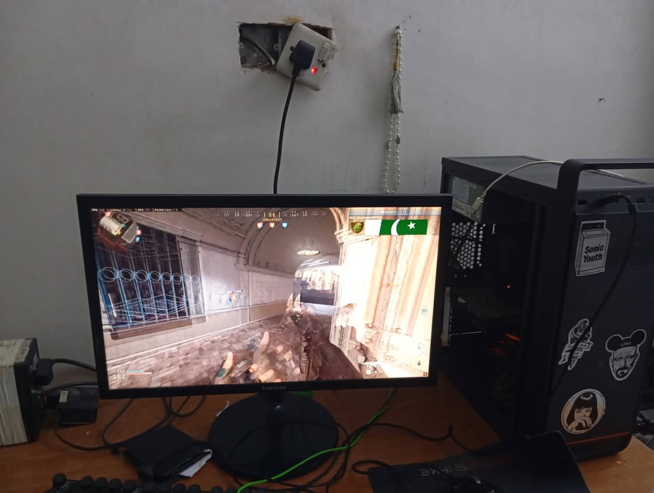 Pc :
i3-6100 CPU 3.70 GHz
Ram 16g ddr4 
Storage 128 ssd
1T 
كارت شاشه 
GTX 1650 4G
السعر :350 الف قفل 
مكاني : حي العامل / بغداد 
الرقم : ***********
