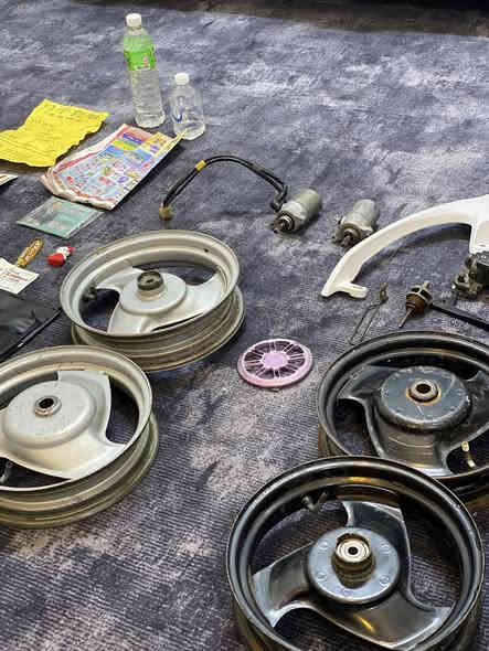 السلام عليكم غراض ماكس+بوليس للبيع كلمن وسعره تريد تاخذهن كلهن ب150 تريد كلمن وسعره مكاني بابل السده الهنديه رقمي***********
