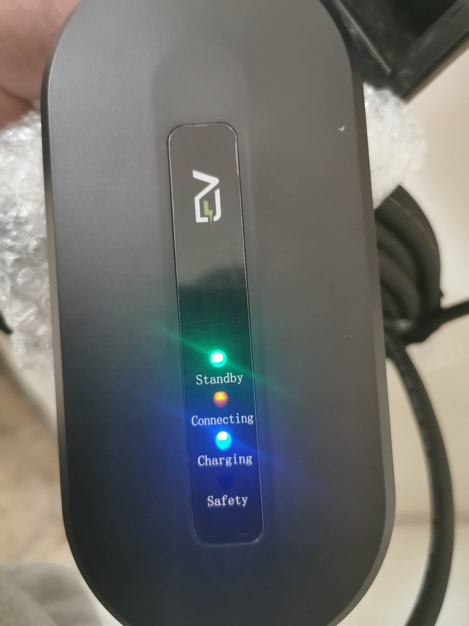 متوفر شواحن اصلية لجميع انواع السيارات الكهربائية والهجينة الاصينية والاوربيه والمريكية والكورية
 جيتور 
 شيري
 شانجان
 بي واي دي BYD
 كونا
 جيب الوسام اكس لشواحن السيارات الكهربائية بخدمتكم توصيل لجميع محافظات العراق
***********
