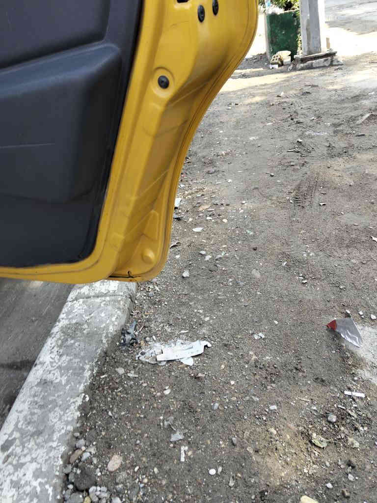 رينو لوكان 2010 مصفره ه‍يئه كير مكينه مكفولات تبريد شغال ظفيره بلاديه بيها مكانات صبغ ابيع حزام سياره صفاحها موس عدله تجي وشوفها  نظيفه واي خياس مابيها وترايك وين ميعجبك تشلع شلع خير من الله عارضها ب 35 وبيها مجال *********** مكاني بغداد مدينه الصدر
