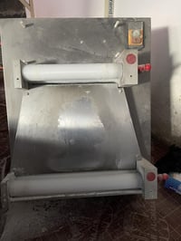 اغراض مطعم للبيع شوايه دجاج شويه كص عجانه فتاحه حمايه طباخ بانيو صياني...