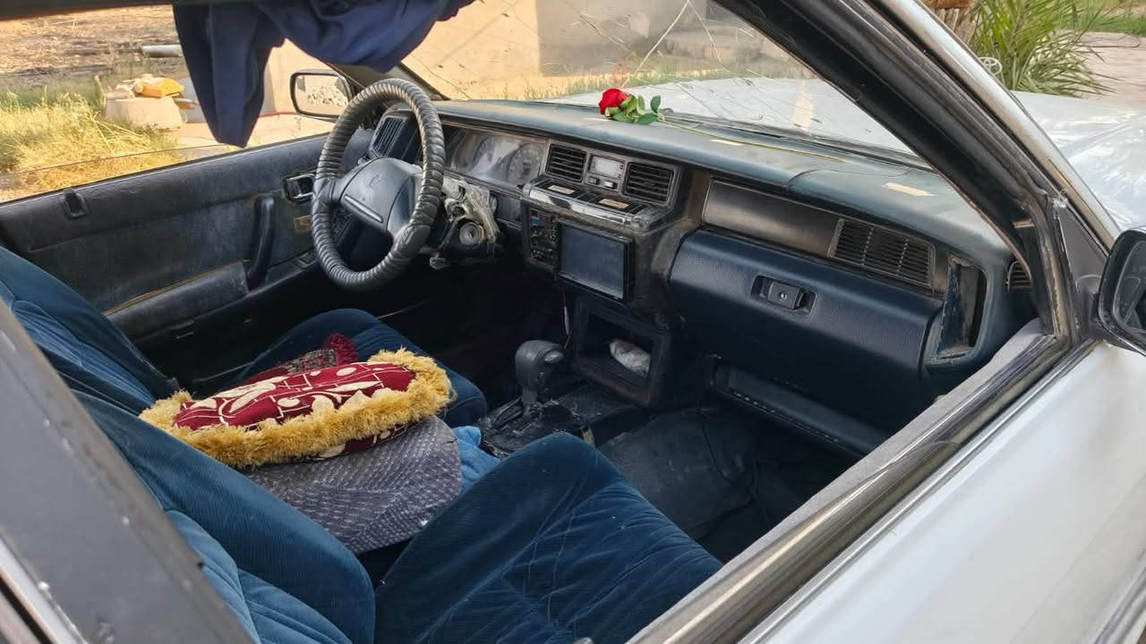 السلام عليكم مكلف بل نشر لا تراسلني خابر ع رقم
سيدان للبيع 
يسار بلادي
گير محرك بطه
رقم نينوى دولي 
سنويه لـ 29
شرط التحويل
مكان السياره الشرقاط السير 
السعر 42وبي مجال قليل 

***********
