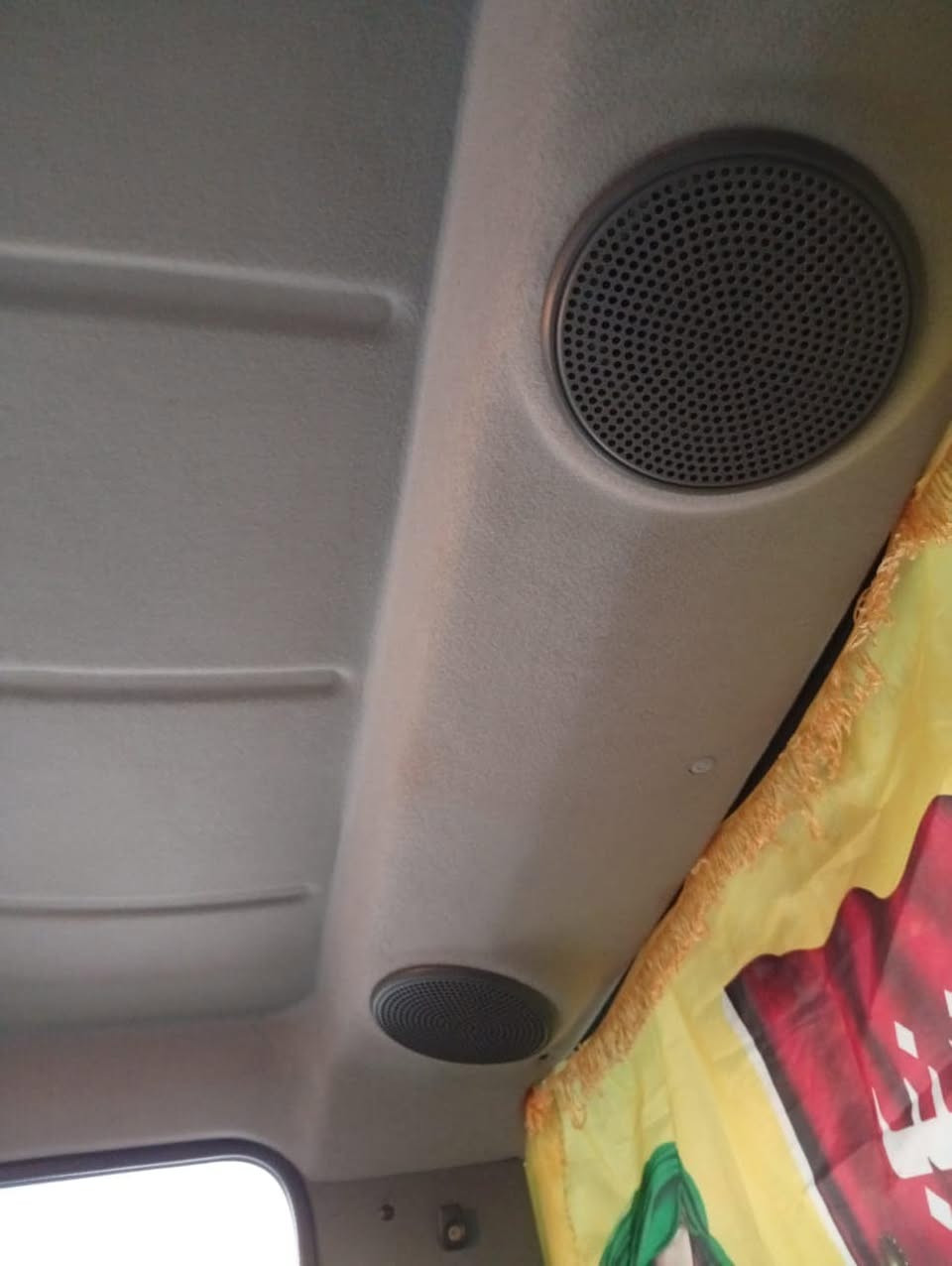 للبيع شفل حجم 80 مديل 2005 وارد ياباني مكينه مشتغله 4 الف مامفتوح بيه برغي بلاد عنوان بصره الزبير *********** او ***********
