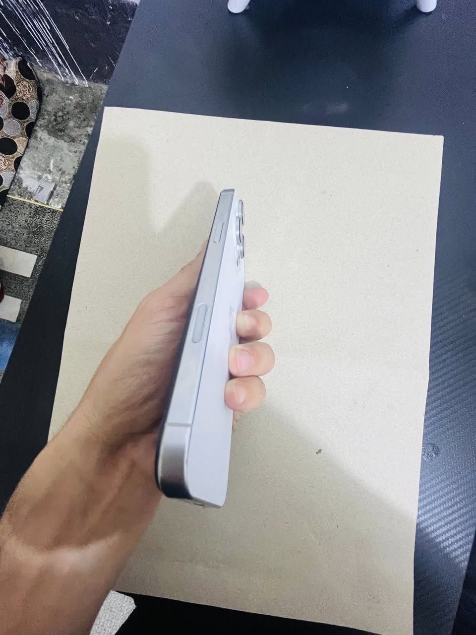 ايفون 16 برو  ماكس لون ابيض مميز الجهاز عربي شرق اوسط بطاريه ابلاديه تقرء 100 مشحون 122 مره ذاكره 256  الجهاز زلغ واحد مابي الجهاز مستبدل شاشه تفصيخ فقط باقي الجهاز مكفول كامل  وين متريد تفحص اني وياك سعر الجهاز 925 وبي مجال بسيط العنوان بغداد المنصور رقم تلفون *********** موجود خاص
