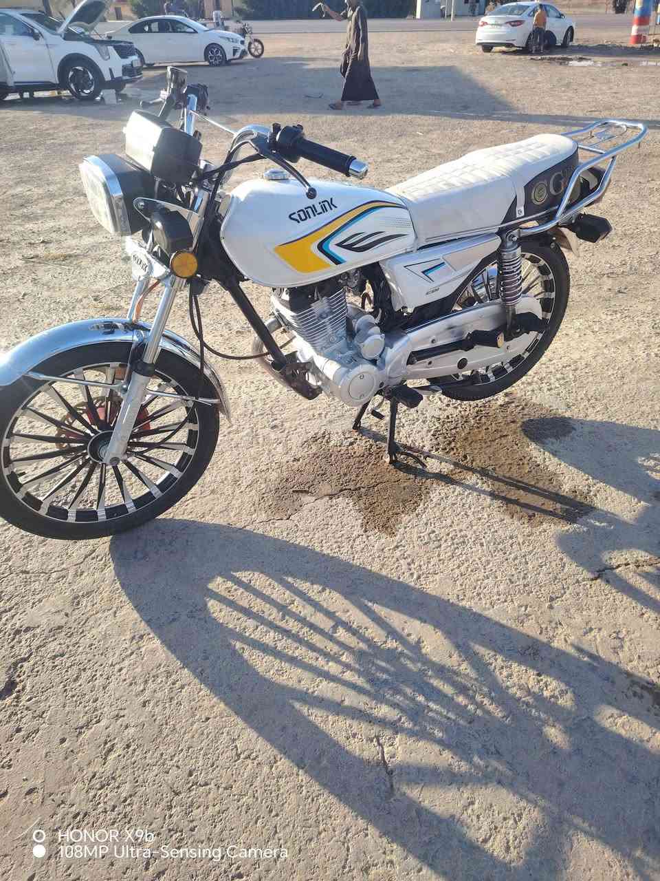 سيفان ٢٤ طالعه من الوكيل بل ٢٥ باب اول  شرط نضافه لبيع سعر ٧٥٠ وضعه شركه الدراجة عنوان الديوانية ناحيته نفر تصل ***********
