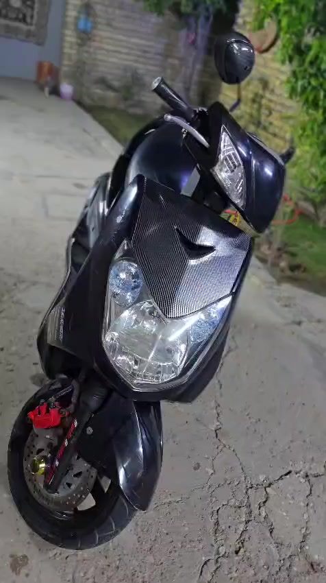 السلام عليكم سكنس فحل كابريتر كفاله عامه دراجه جديده كفاله 📍📍📍 السعر 950 مكان بغداد الشعب 🤳***********
