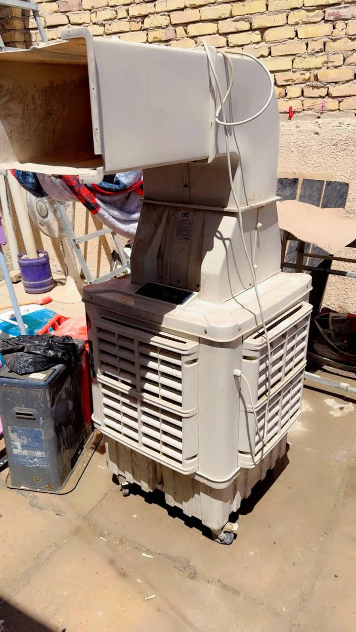كونفيره اخت الجديده نظيفه استعمال قليل  مكان بغداد حي اور رقم مبايل *********** سعر 250 الف
