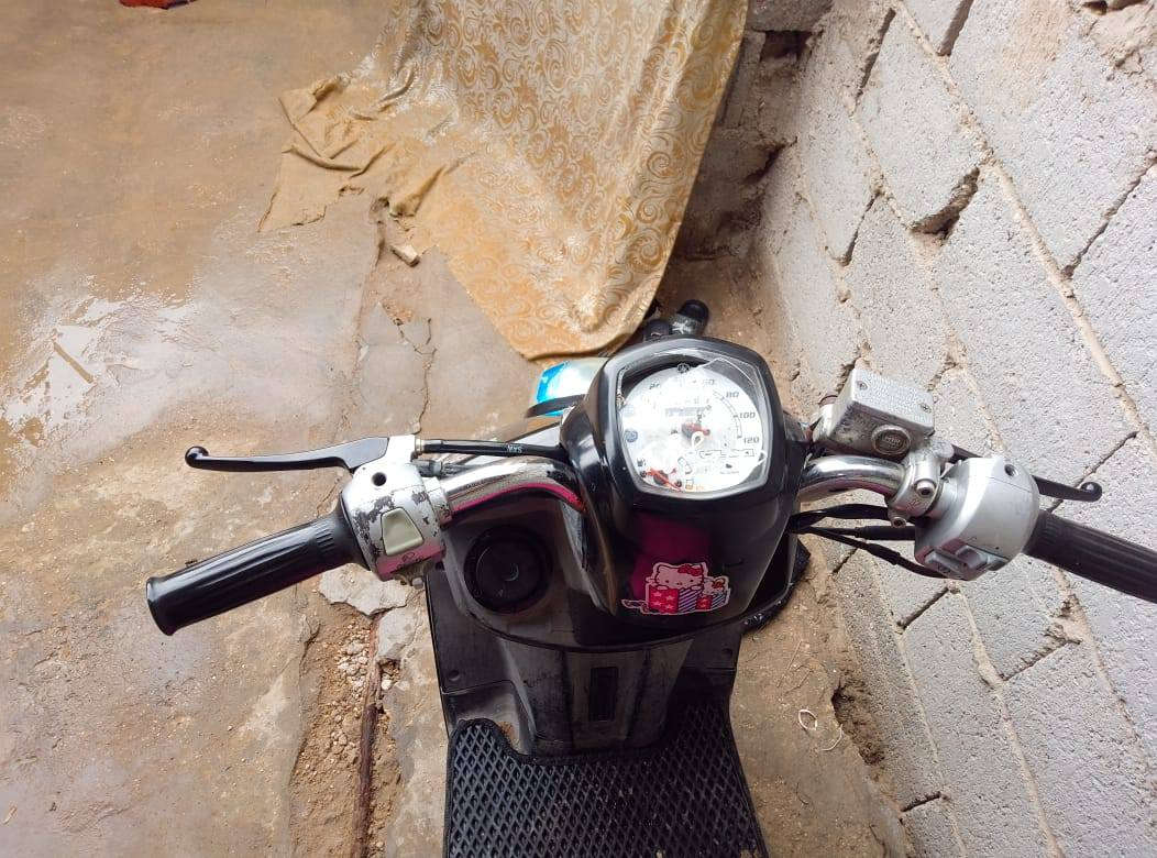 سلام عليكم بوليس نوزل للبيع مديل 2007مامفتوحه دراجه خير من الله عله فيس مامتواجد فقط رقم ***********
